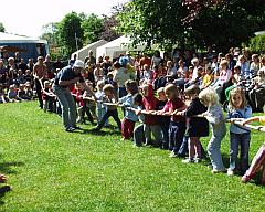 Kinderfest: Tauziehen