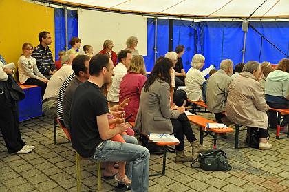 Familiengottesdienst der Gemeinde - Lesung mit allen Sinnen