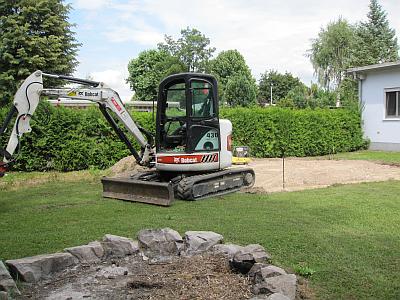 Bagger bei der Campingkirche